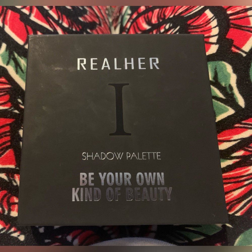 Realher eyeshadow pallet
